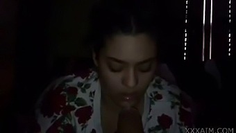 פורנו בין גזעי עם בחורה ערבייה שנותנת בפה
