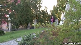 Meu Marido Assiste Enquanto É Fodido Por Outro Homem.