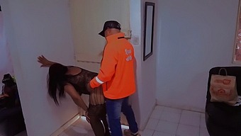 Masturbation And Oral Sex With A Delivery Man In Lingerie