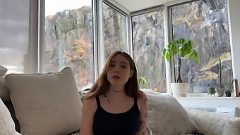 Tosielämän Teini Suun Kautta Ja Vitun Kanssa Tatuoitu 18+ Tyttö