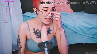 Cute Tomboy Enjoys Deepthroat From Fuck Machine